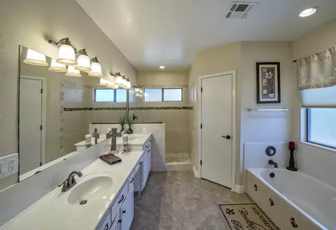 1268 E Mineral Rd, Gilbert, AZ 85234 photo 10