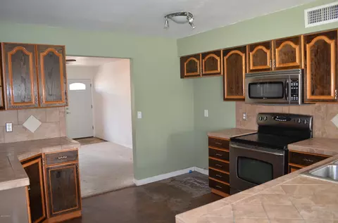 4027 E Windrose Dr, Phoenix, AZ 85032 photo 5