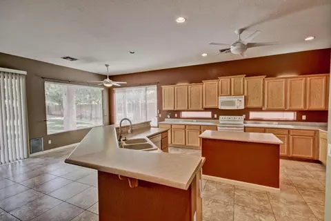 3564 E Parkview Dr, Gilbert, AZ 85295 photo 10