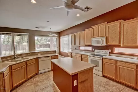 3564 E Parkview Dr, Gilbert, AZ 85295 photo 11