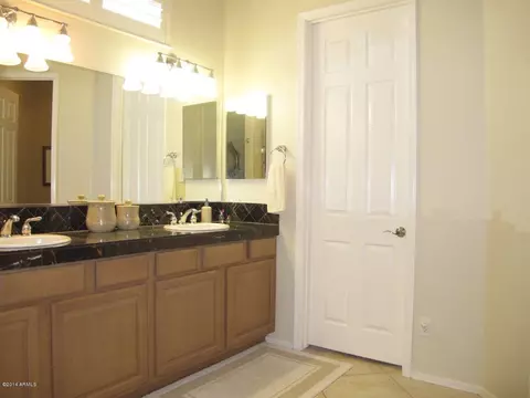 4575 E Rakestraw Ln, Gilbert, AZ 85298 photo 12