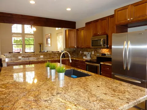 8912 E Hillview Cir, Mesa, AZ 85207 photo 7