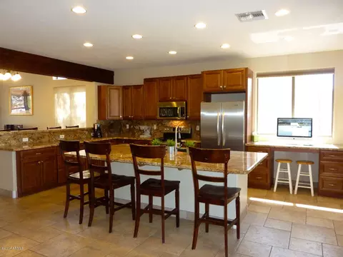 8912 E Hillview Cir, Mesa, AZ 85207 photo 4