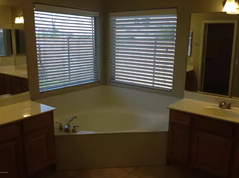 4115 E Vista Dr, Phoenix, AZ 85032 photo 11