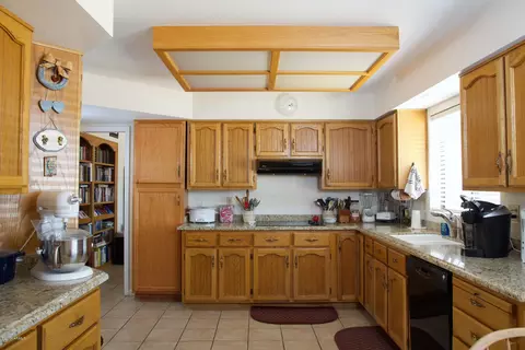 6558 E Albany St, Mesa, AZ 85205 photo 8
