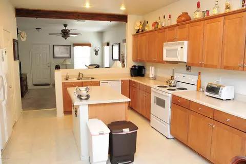 1328 S Bridgegate Dr, Gilbert, AZ 85296 photo 9