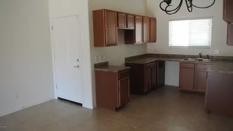 2811 E Atlanta Ave, Phoenix, AZ 85040 photo 4