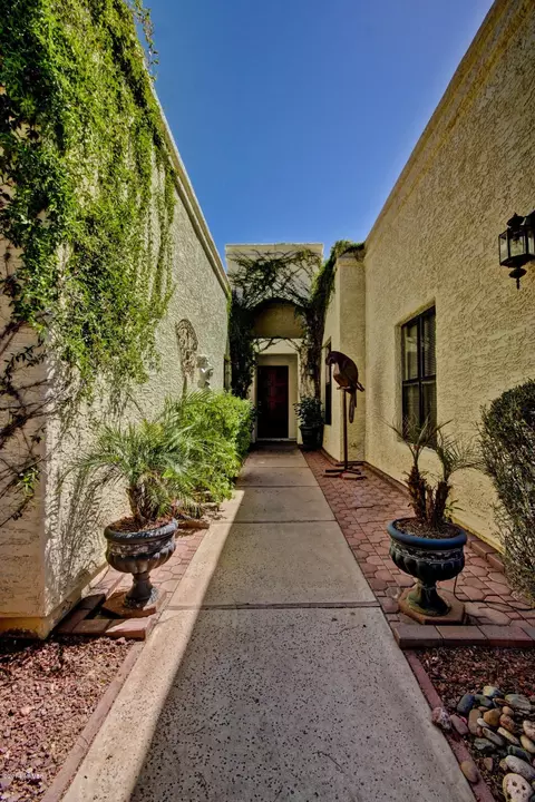 973 Eveningstar Ln, Tempe, AZ 85283 photo 4