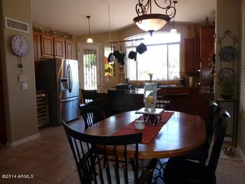 3214 E Desert Flower Ln, Phoenix, AZ 85044 photo 8