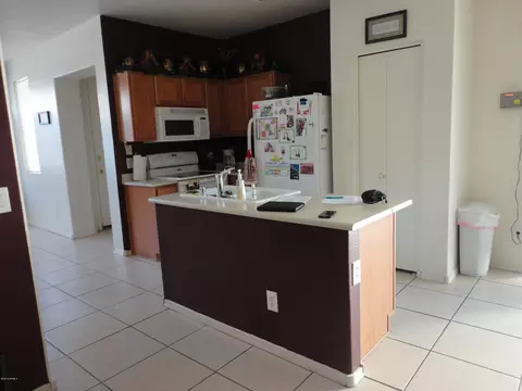1413 E Atlanta Ave, Phoenix, AZ 85040 photo 2