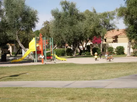 413 E Stonebridge Dr, Gilbert, AZ 85234 photo 10