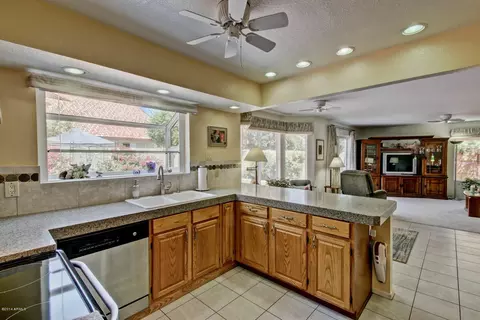 4118 E Windsong Dr, Phoenix, AZ 85048 photo 4