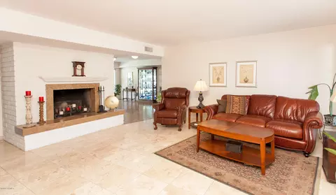 4320 E Piccadilly Rd, Phoenix, AZ 85018 photo 3