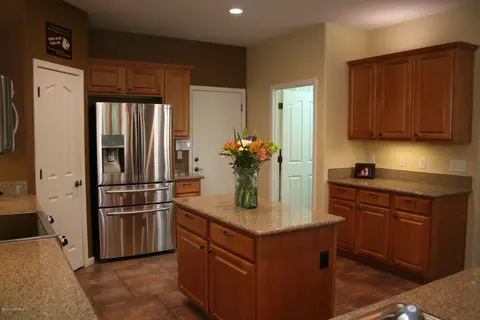 6975 S Magic Ct, Gilbert, AZ 85298 photo 4