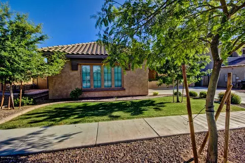 2863 E Maplewood St, Gilbert, AZ 85297 photo 2