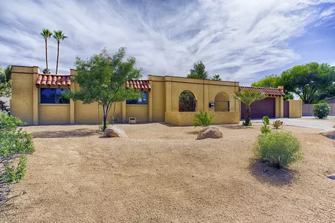 3701 E Cholla St, Phoenix, AZ 85028 photo 1