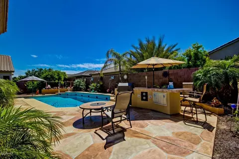 3883 E Vallejo Dr, Gilbert, AZ 85298 photo 1