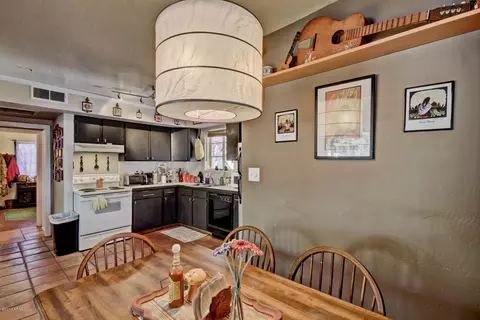 3140 N 26th Pl, Phoenix, AZ 85016 photo 9