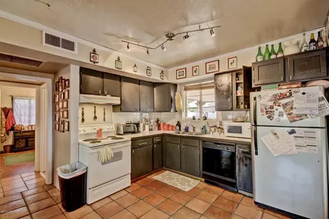 3140 N 26th Pl, Phoenix, AZ 85016 photo 12