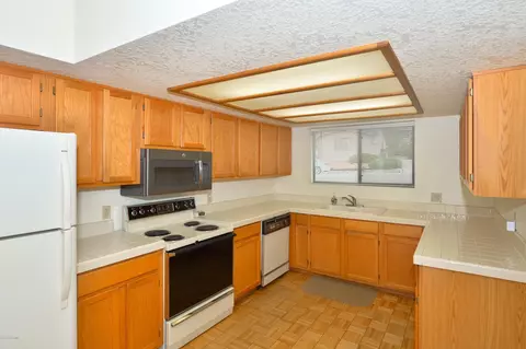 60 Broken Arrow Dr, Sedona, AZ 86351 photo 2