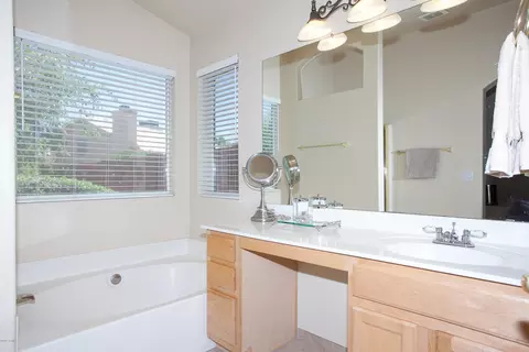 4253 E Wescott Dr, Phoenix, AZ 85050 photo 13