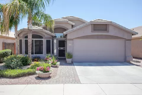4253 E Wescott Dr, Phoenix, AZ 85050 photo 1