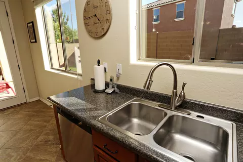 4189 E Woodside Ct, Gilbert, AZ 85297 photo 7