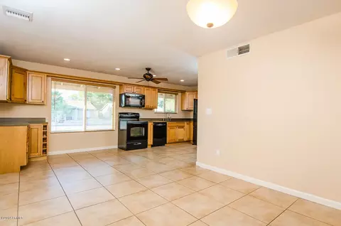 605 E Watson Dr, Tempe, AZ 85283 photo 12