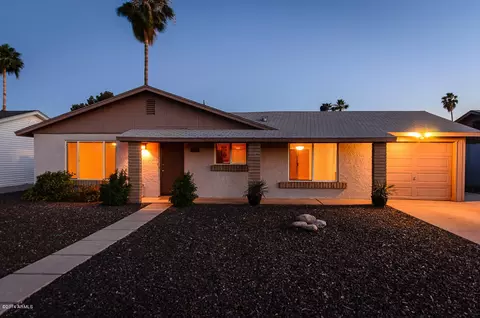 605 E Watson Dr, Tempe, AZ 85283 photo 1