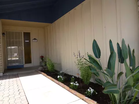 2553 E Holmes Ave, Mesa, AZ 85204 photo 2