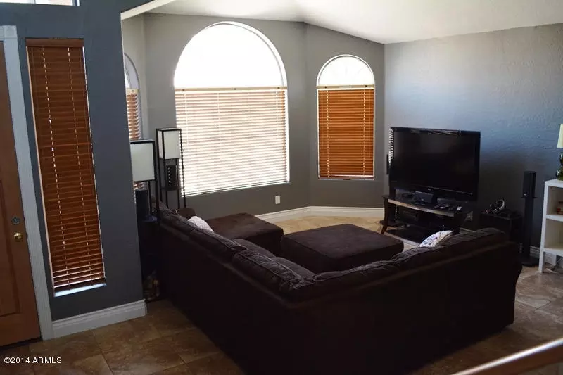  1833 W Spruce Dr, Chandler, AZ 85286 photo 2