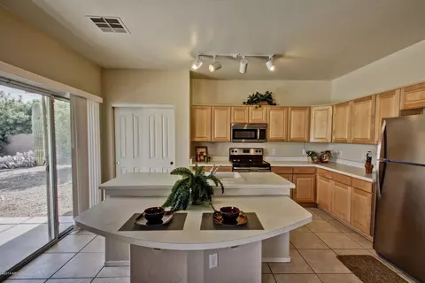 2434 E Del Rio Ct, Gilbert, AZ 85295 photo 14