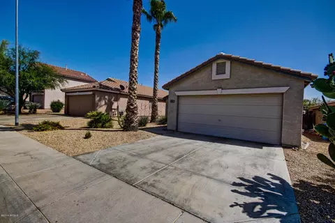 901 E Potter Dr, Phoenix, AZ 85024 photo 1