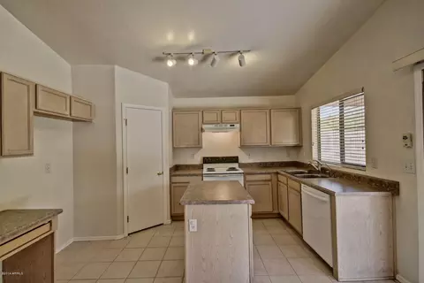 901 E Potter Dr, Phoenix, AZ 85024 photo 14