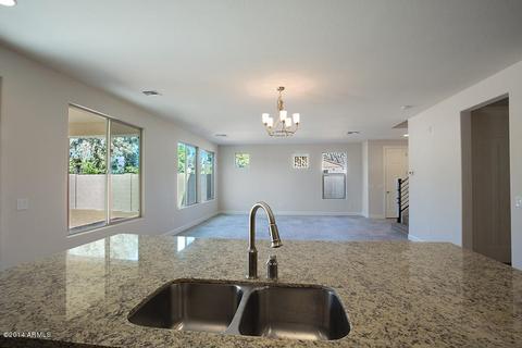 11 E Laurie Ln, Phoenix, AZ 85020 photo 5