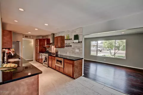 1923 E Hazelwood St, Phoenix, AZ 85016 photo 2