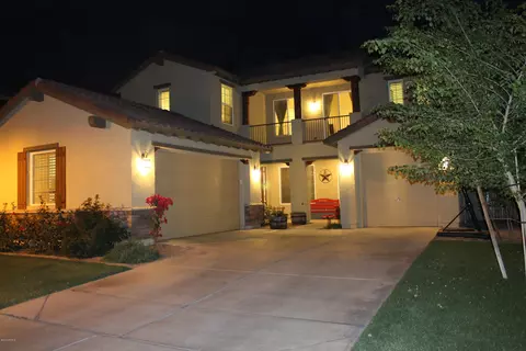 3925 E Mesquite St, Gilbert, AZ 85296 photo 1