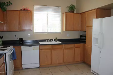 1939 Emily Ln, Gilbert, AZ 85295 photo 8