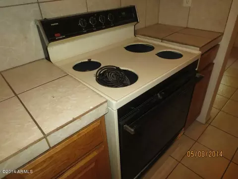 4242 N 68th Dr, Phoenix, AZ 85033 photo 8