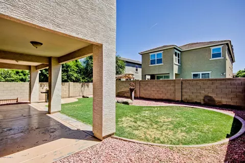 2327 E Grenadine Rd, Phoenix, AZ 85040 photo 7