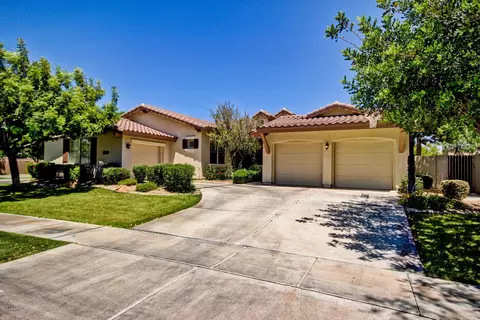 3026 E Washington Ave, Gilbert, AZ 85234 photo 2