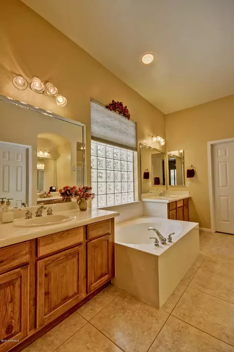3026 E Washington Ave, Gilbert, AZ 85234 photo 20