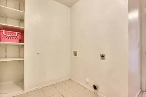 8542 E Desert Ln, Mesa, AZ 85209 photo 24