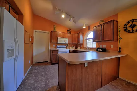 9426 E Plana Ave, Mesa, AZ 85212 photo 3