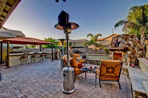 3932 E Parkview Dr, Gilbert, AZ 85295 photo 4