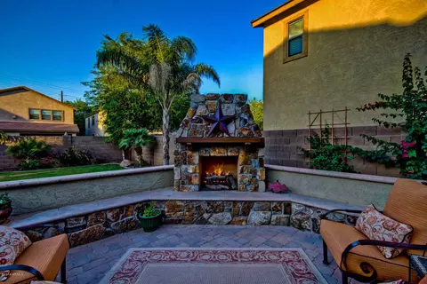 3932 E Parkview Dr, Gilbert, AZ 85295 photo 5
