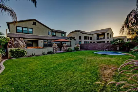 3932 E Parkview Dr, Gilbert, AZ 85295 photo 7