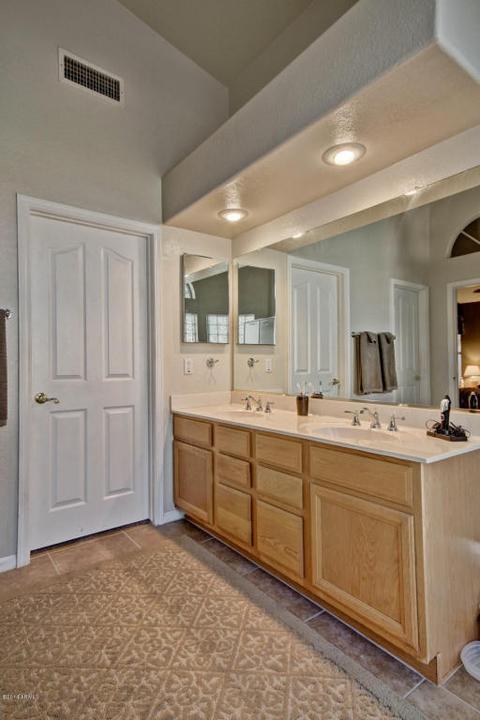 311 S Cobblestone Dr, Gilbert, AZ 85296 photo 24