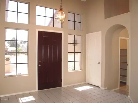 5830 E Fox Cir, Mesa, AZ 85205 photo 2