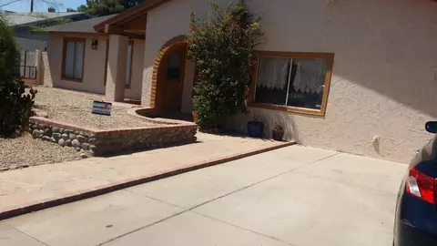 4450 E Wayland Rd, Phoenix, AZ 85040 photo 2
